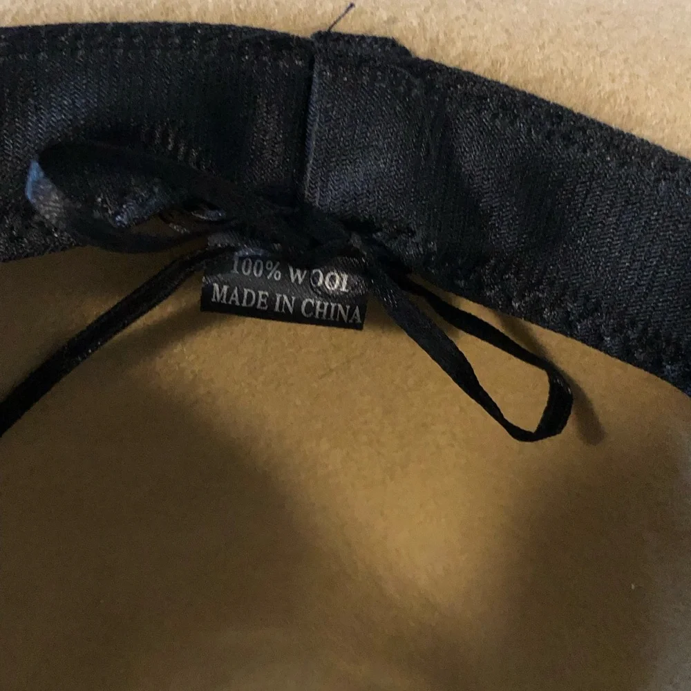 Wool Floppy Hat - Picture 3 of 4
